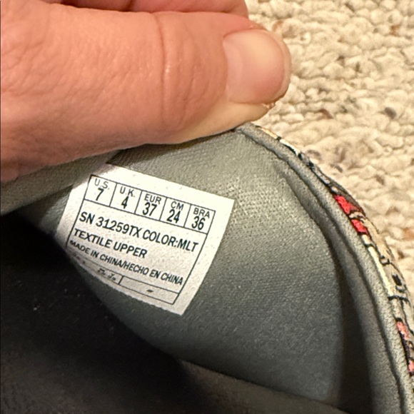 BOBS from SKETCHERS Dog Sandals Slides WOOF - Picture 3 of 4